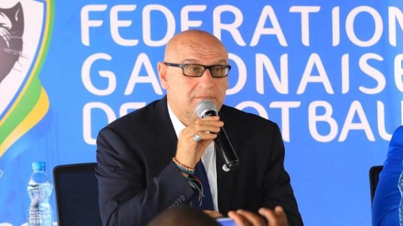 La FIFA ordonne au Gabon de payer de grosses indemnités à l’ancien coach des Panthères Patrice Neveu