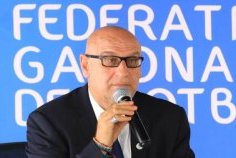 La FIFA ordonne au Gabon de payer de grosses indemnités à l’ancien coach des Panthères Patrice Neveu