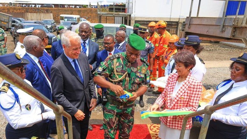 Le président de la Transition inaugure les projets industriels et sociaux de Comilog à Moanda