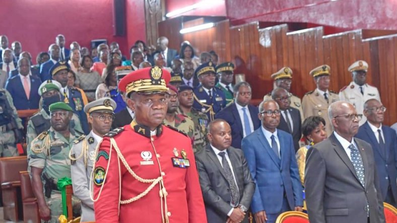 Brice Clotaire Oligui Nguema à l’installation du premier président de la Cour des comptes