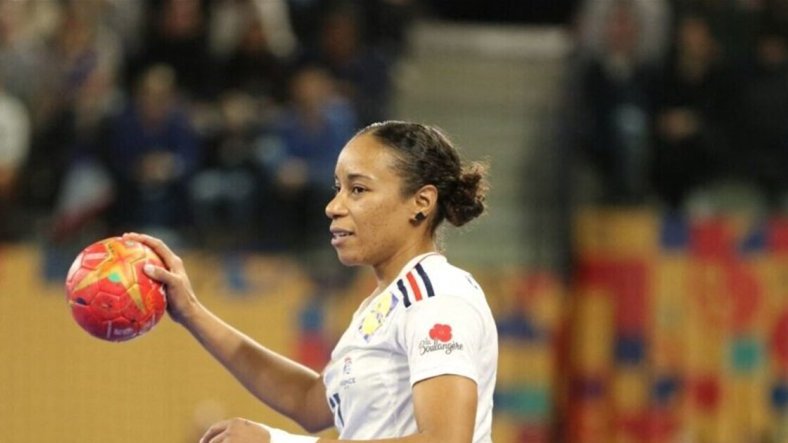 La France championne du monde de handball avec Estelle Nze Minko