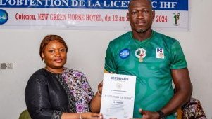 Quatre nouveaux entraîneurs gabonais de handball de licence C sur le marché